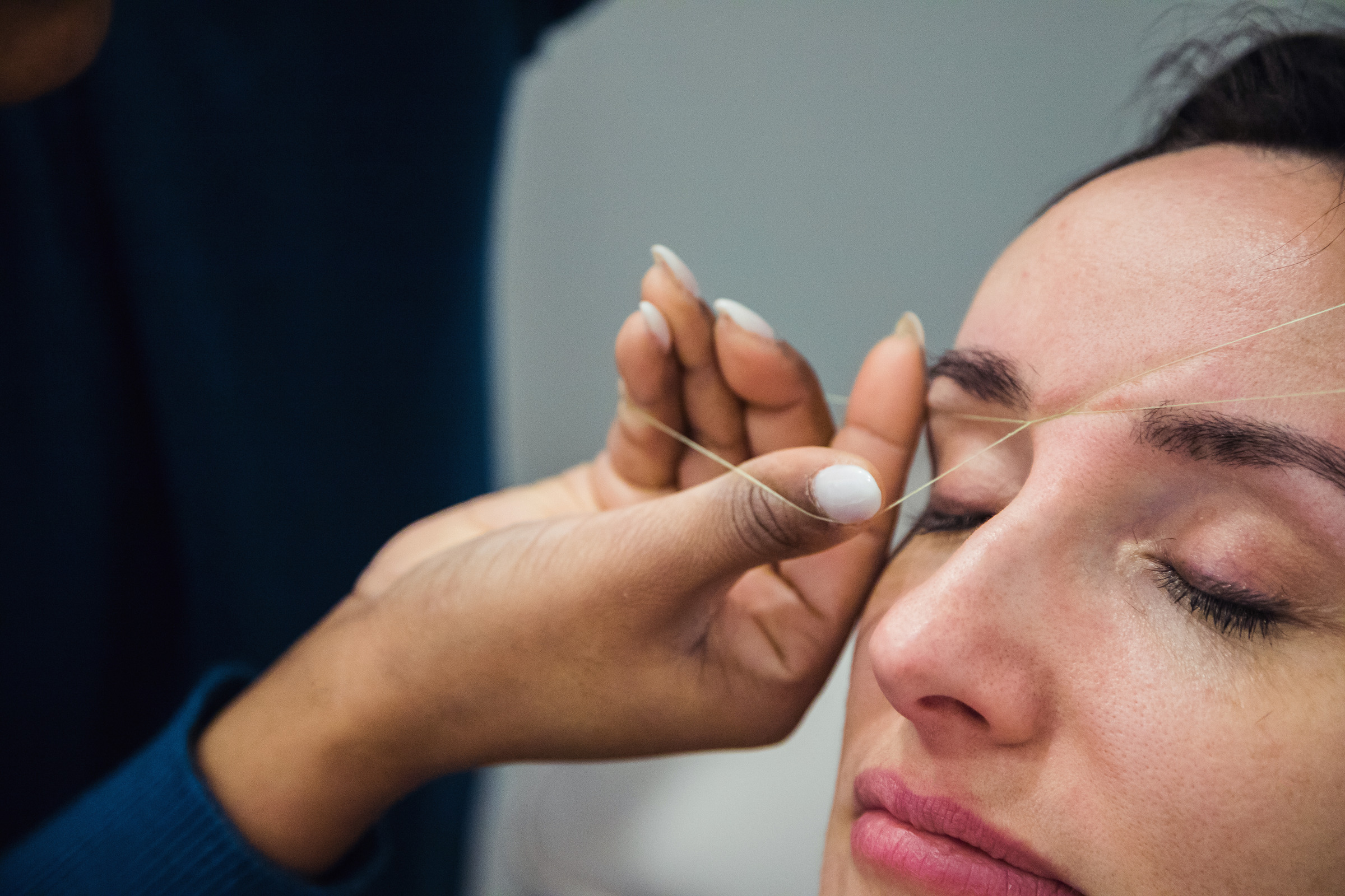 Precision eyebrow threading, side profile